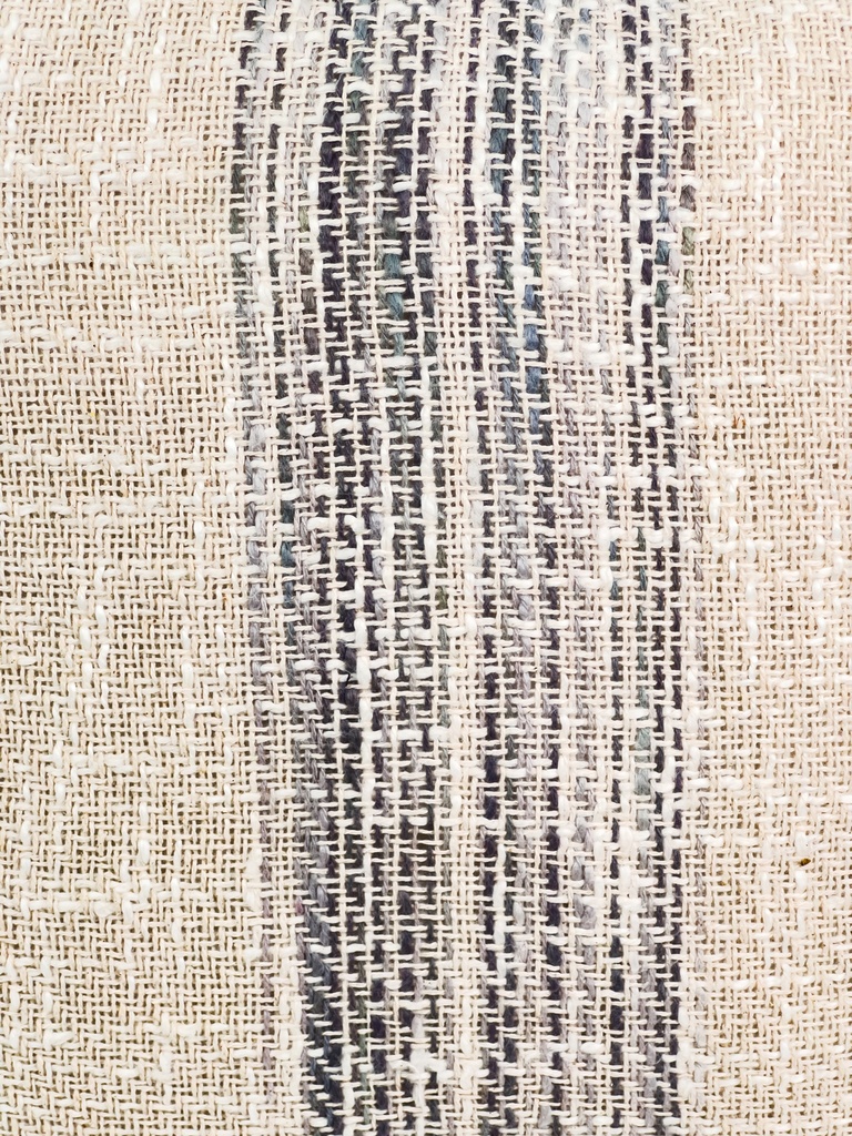 Cojín bordes pompones beige 45x45cm